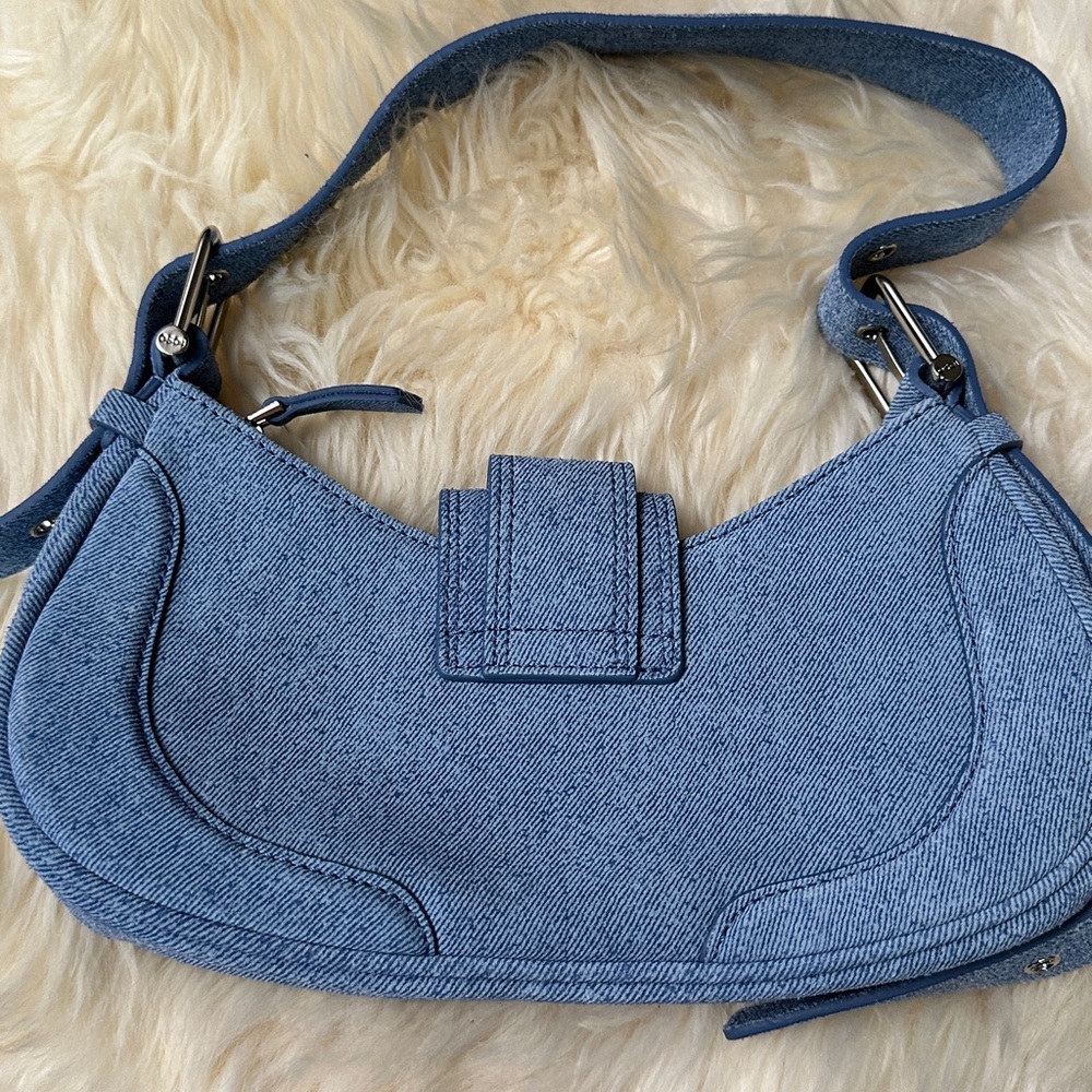 Osoi
decorative-buckle shoulder bag - Picture 10 of 10